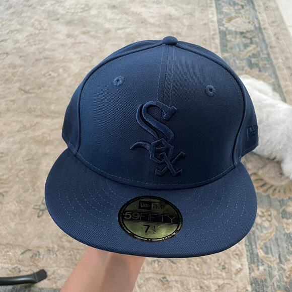 New Era Other - New Era chicago white Sox Oceanside Tonal Fitted 7 1/2